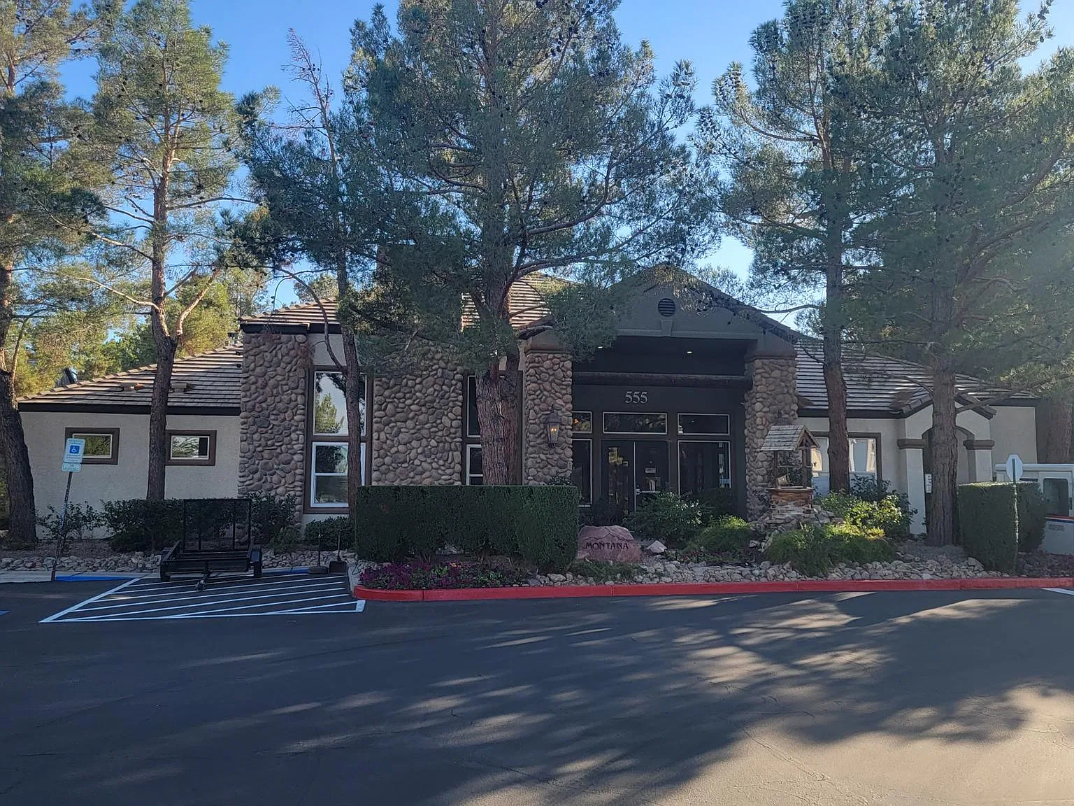 555 E Silverado Ranch Blvd — Photo 4