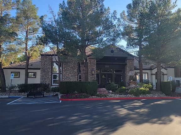Montana Condominiums Entrance