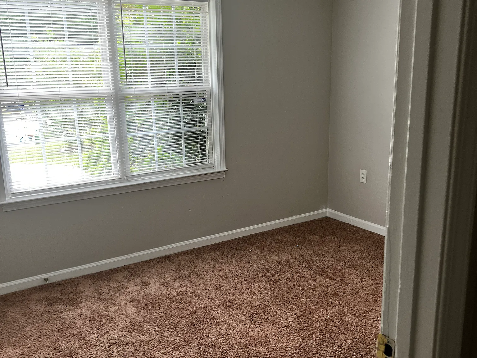 4 bed, $1,195 — Photo 4