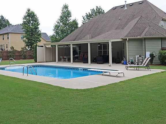 3rd image of 200 Yellowwood Dr