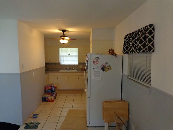 3rd image of 2712 Sac Ave