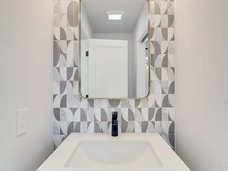 1502 Coolidge St — Photo 23