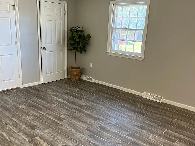 1676 Western Ave #3C — Photo 4