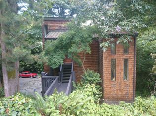 8813 29th Ave NW, Seattle, WA 98117