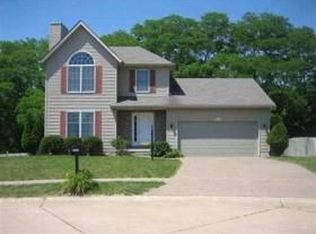 5510 Hillside Ct, Davenport, IA 52806