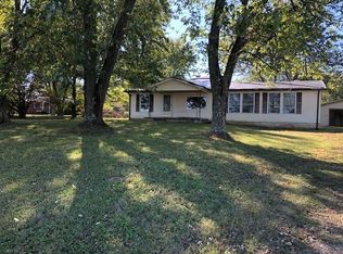 885 Manitou Rd, Manitou, KY 42436