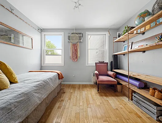 Sold by Compass | media 9