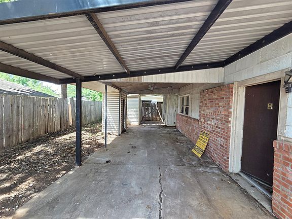 5th image of 4302 Columbia Rd