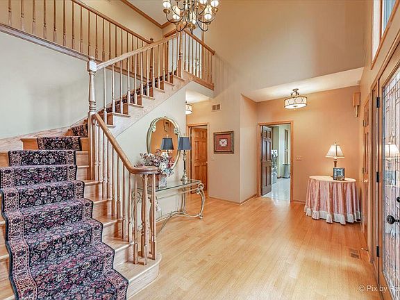 4th image of 177 Constitution Dr