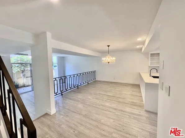 5346 Fairview Blvd, Los Angeles, CA 90056