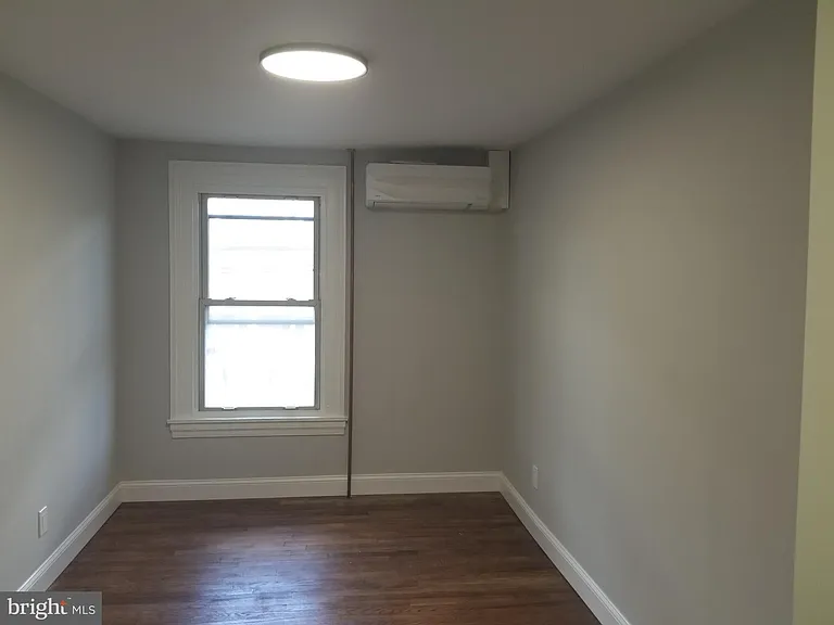 212 Warren St #3 — Photo 12