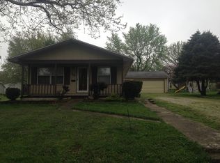 204 W Cedar St, Le Roy, IL 61752