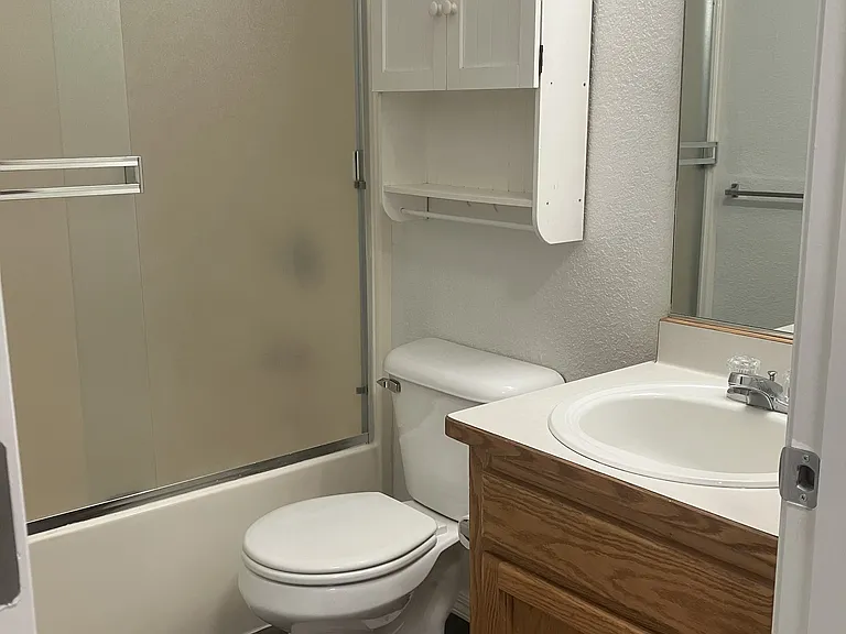310 NE Terry Ln #2D — Photo 10