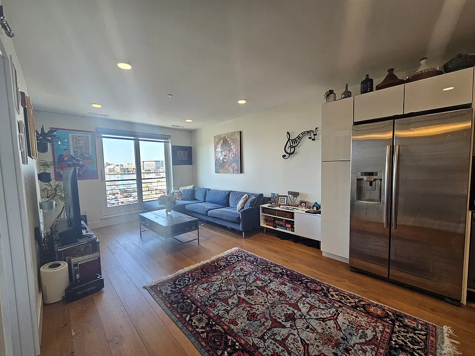 250 Meridian St