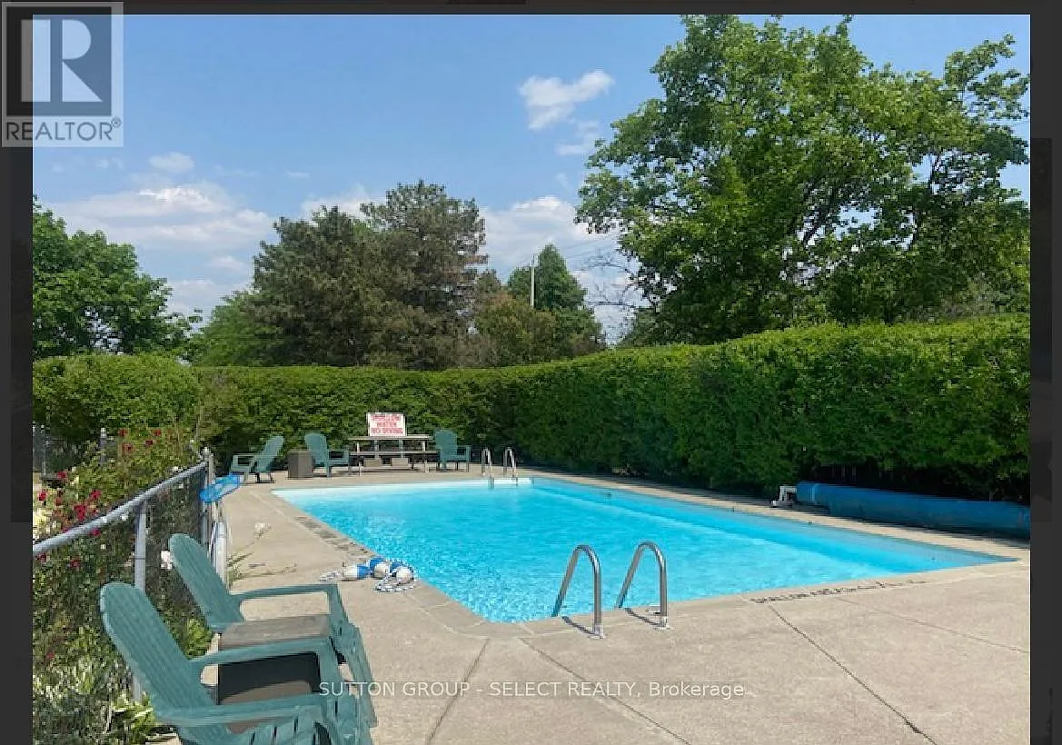 5 bed, 1.5 bath, 2200 sqft, $550 — Photo 1