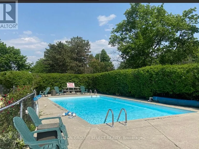 1010 Kipps Ln — Photo 1