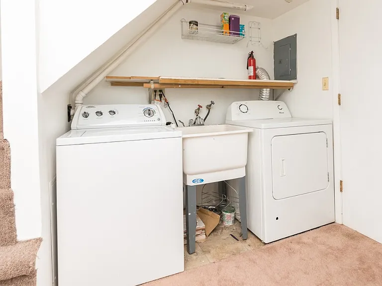 1043 W Grace St #CH — Photo 15