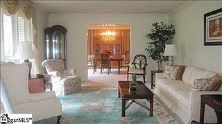 4th image of 161 Rolling Green Cir