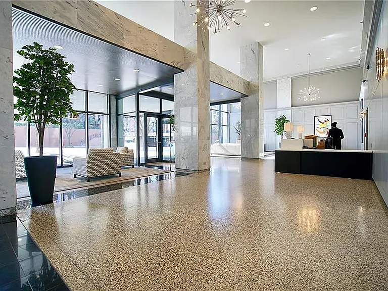 Lobby with 24 hour Concierge