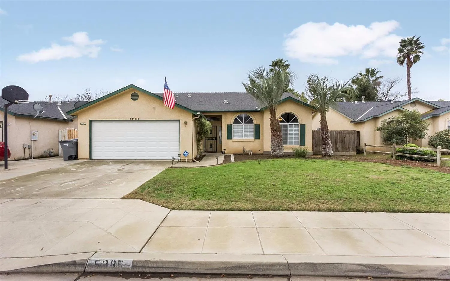 5285 W Robinson Ave photo 1