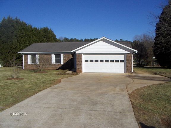 3rd image of 2044 Whitegate Ln