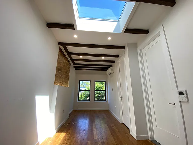 521 Decatur St #4A — Photo 4