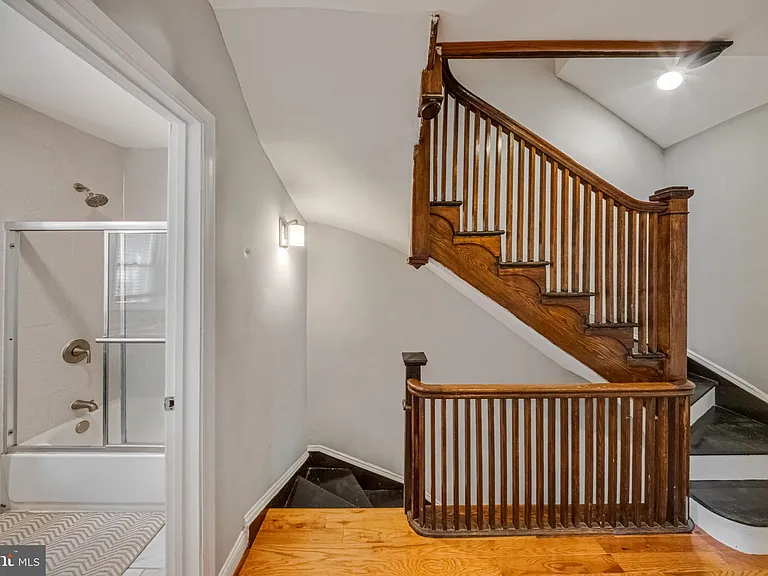 723 Quebec Pl NW — Photo 14