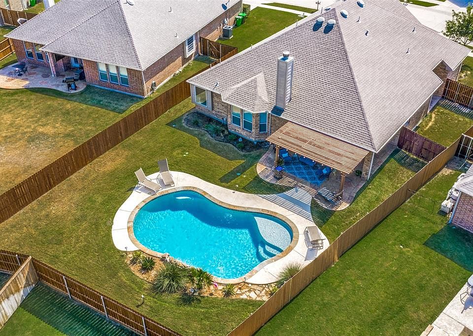1st image of 1317 Nacona Dr