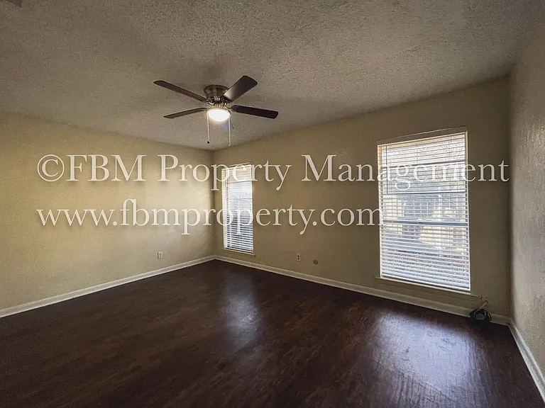 Coming Soon - 202 N 23 1/2 St - Cozy 2 Bedroom, 1 Bathroom With Fenced Yard in Corsicana TX! — Photo 10