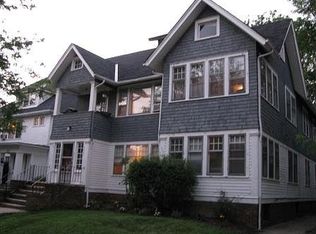 2847 E Derbyshire Rd, Cleveland Heights, OH