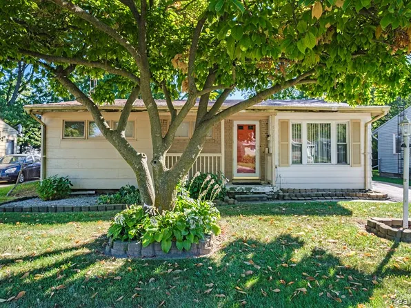 5722 Susan St, Flint, MI 48505