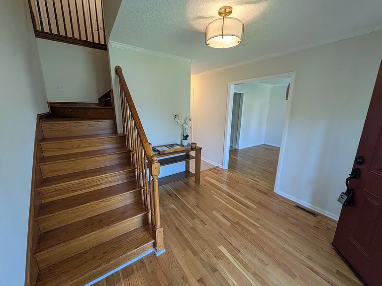 2251 Nettlebrook Dr — Photo 3