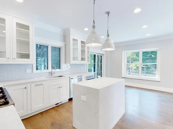 101 Sumner Rd, Brookline, MA