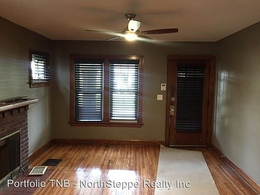 4th image of 425-427 E 15th Ave