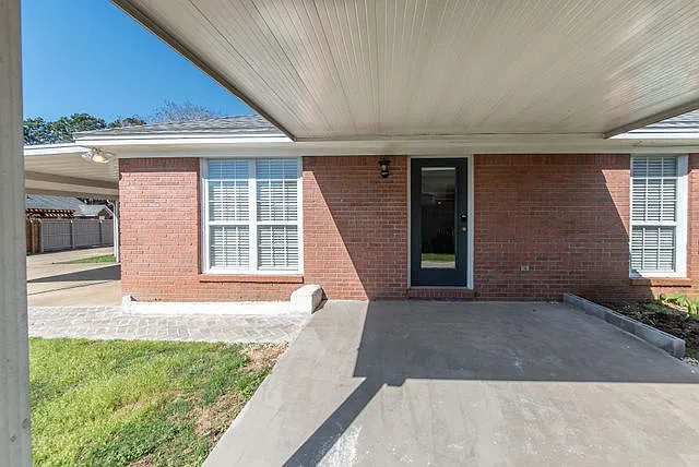 115 Dellwood Ct — Photo 8