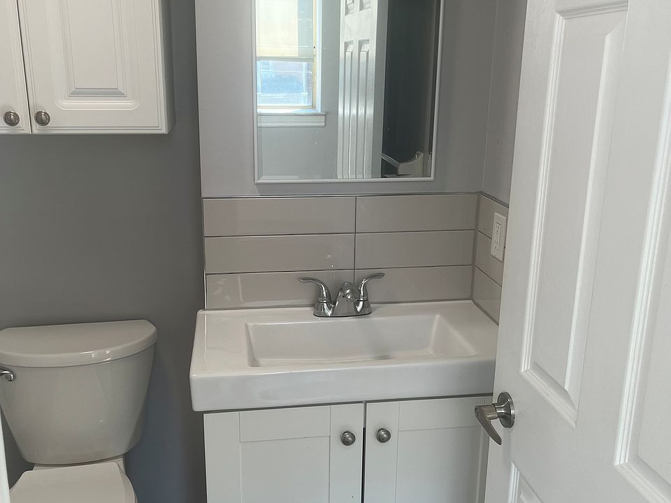 1st image of 11 Boulton Ave #206