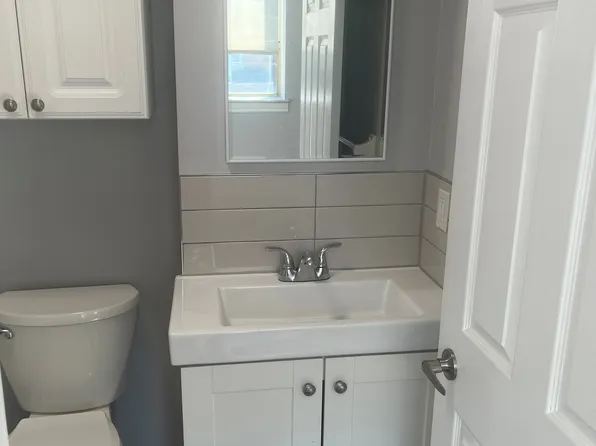 11 Boulton Ave #206, Toronto, ON M4M 2J4