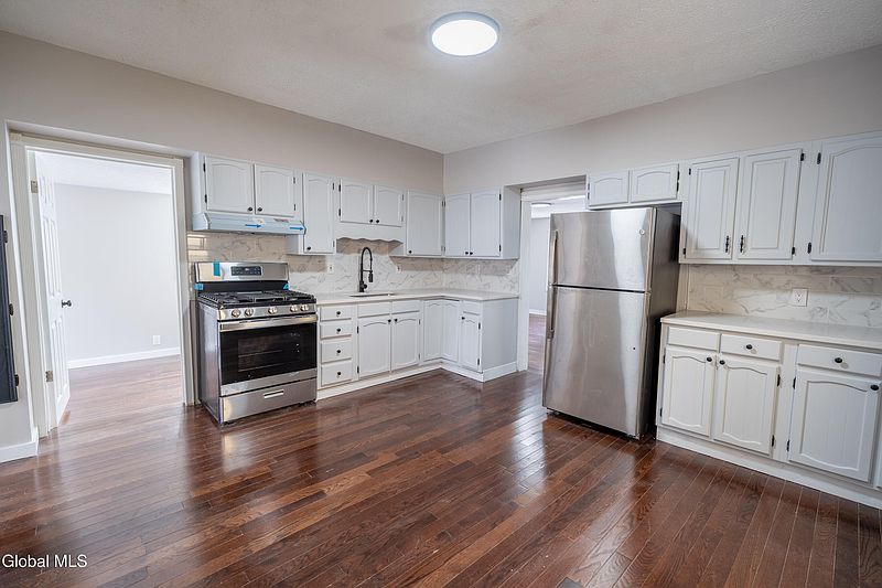 3rd image of 594 6th Avenue