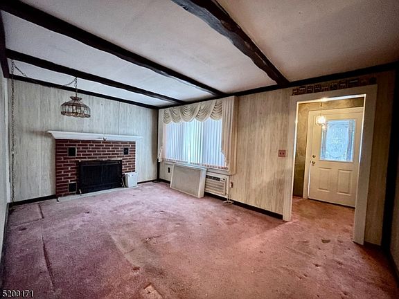 4th image of 118 Greenwood Ave