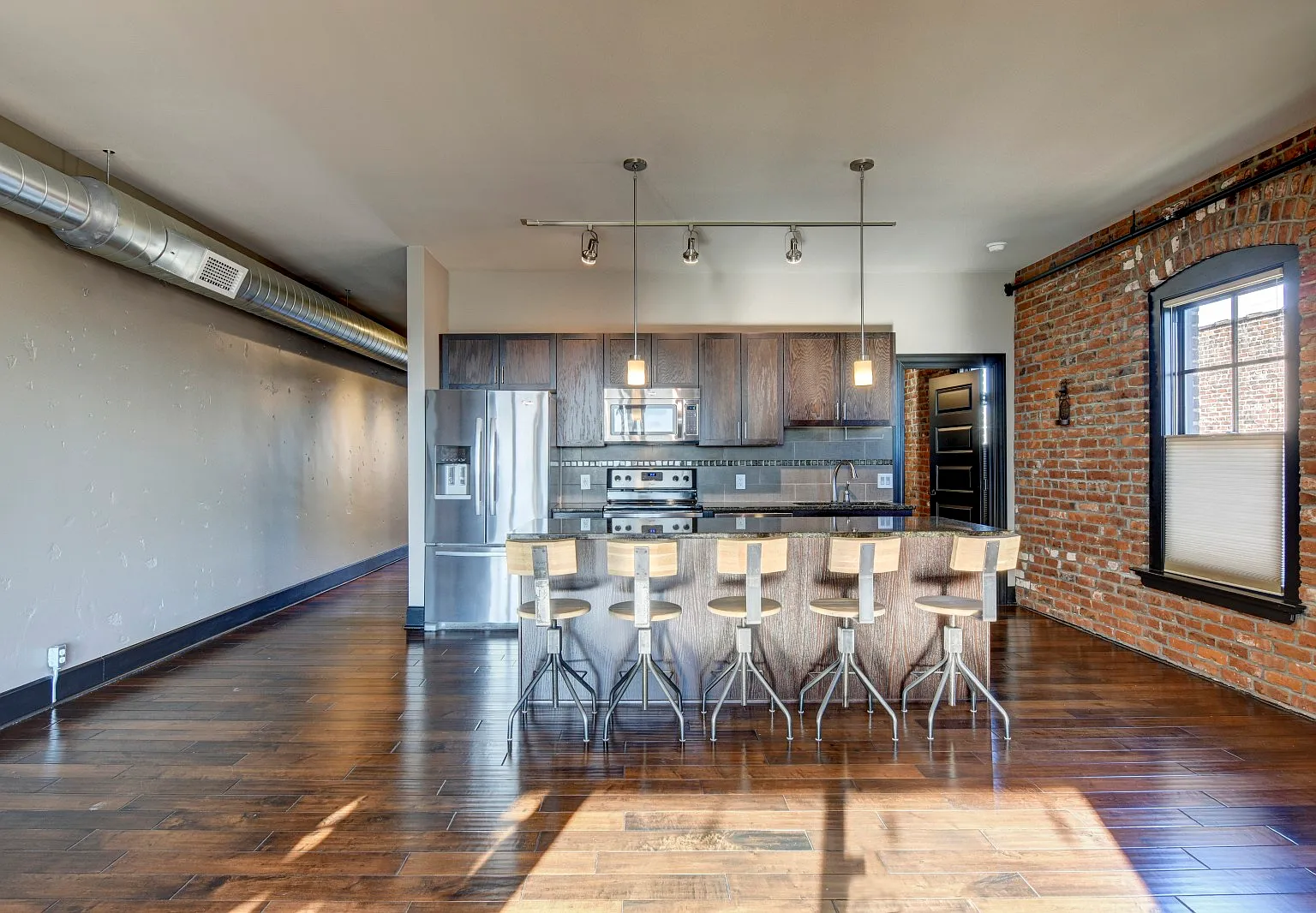 1113 S 10th St — Photo 3