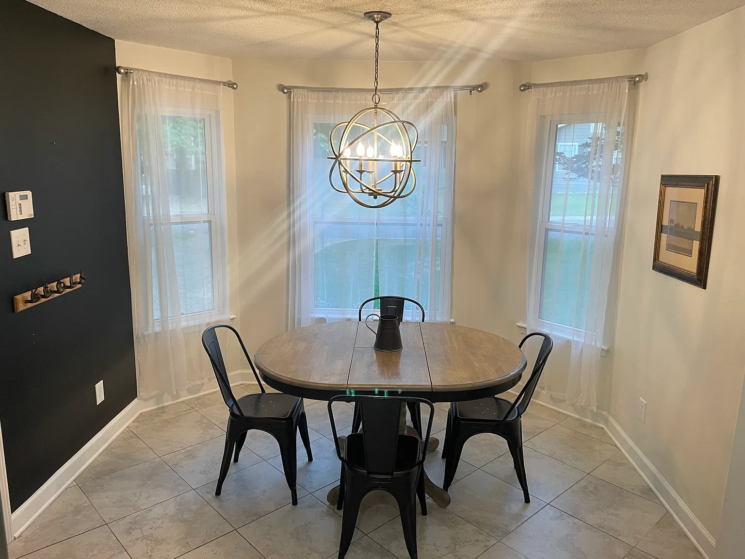 3 bed, 1100 sqft, $2,250 — Photo 4