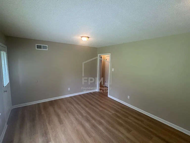 2224 Willow Wood Ave — Photo 9