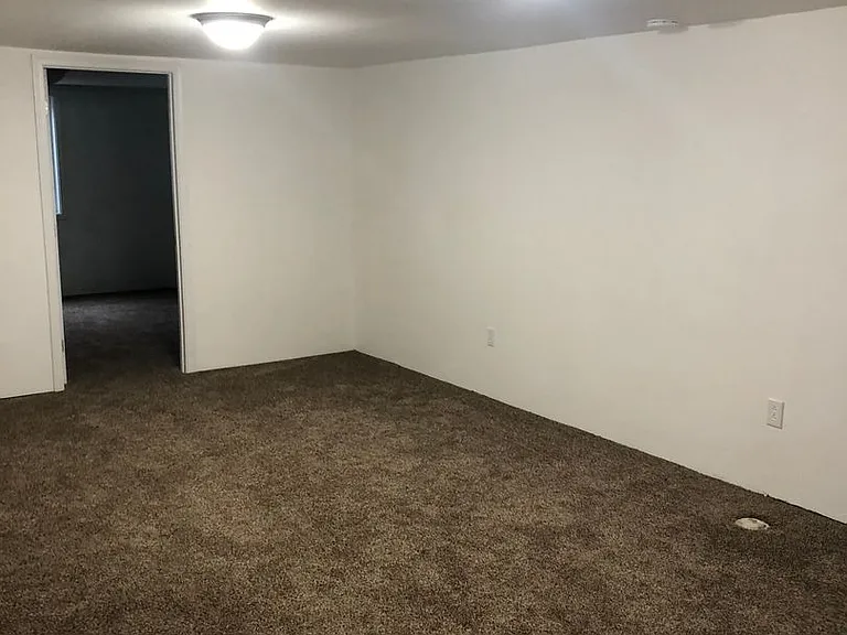 3917 W Hoffman Ave — Photo 10