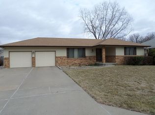 2633 Plantation Dr, Salina, KS 67401