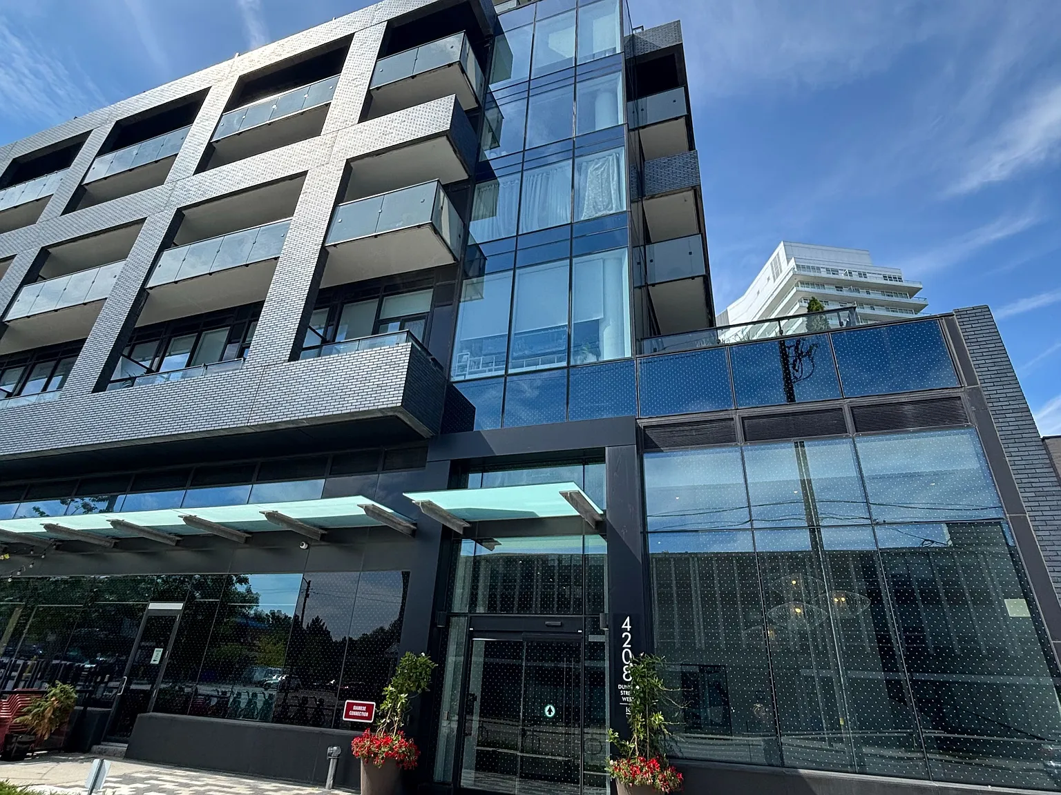 4208 Dundas St W — Photo 1