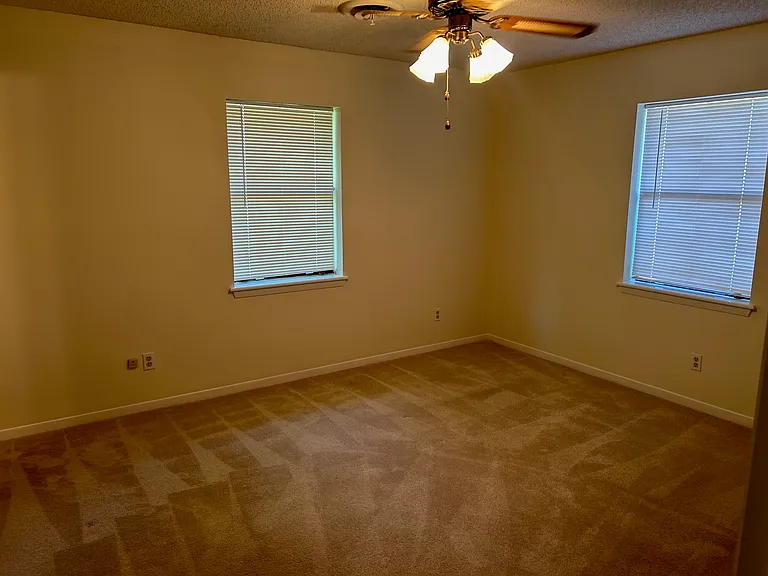 1583 E Industry St — Photo 11