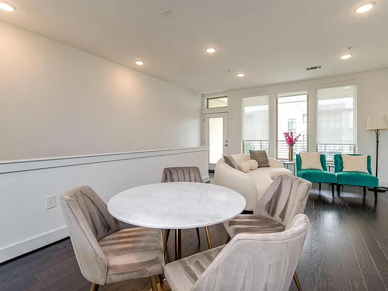 4819 Caroline St #308 — Photo 18