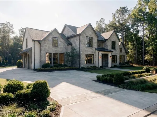 7400 River Walk Dr, Douglasville, GA 30135