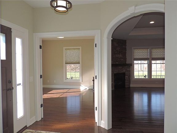 4th image of 11 Samanthas Way