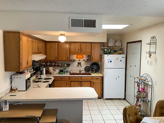4th image of 3920 Camino Del Valle SW